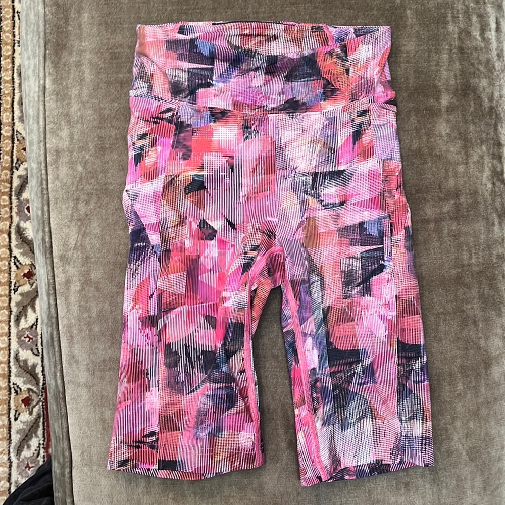 Lululemon biker shorts size 4